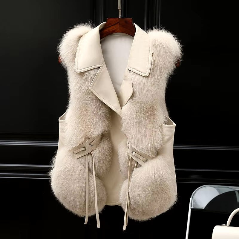 Kelsey Gilet Femme en Fausse Fourrure – Gilet Élégant avec Coupe Ajustable & Doublure Douce