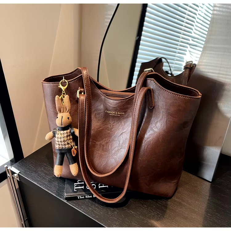 Valérie Sac Cabas Femme Vintage – Grand Sac en Cuir Végan avec Pendentif Amovible