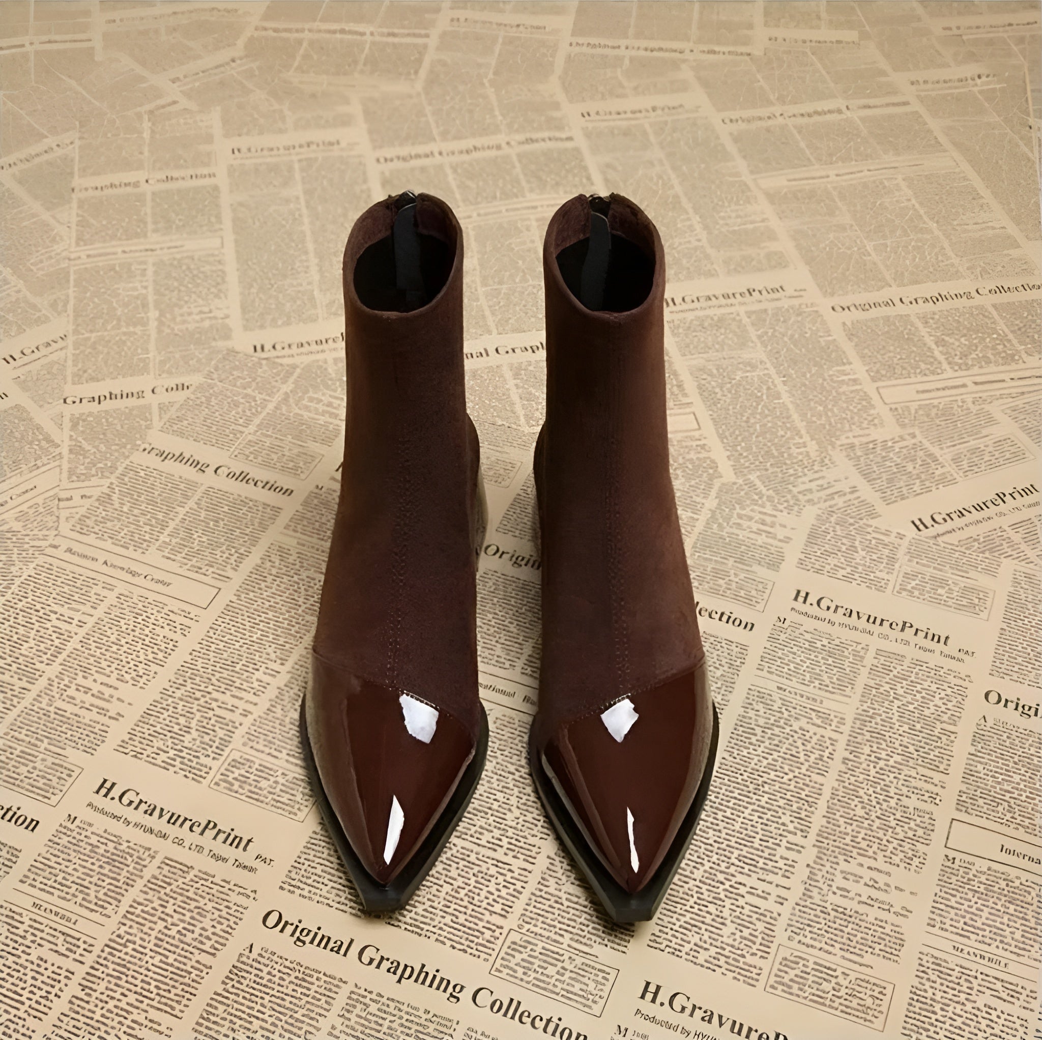 Vanessa Bottines Femme en Daim – Bottines Élégantes avec Détails Vernis et Talon Bloc Confortable