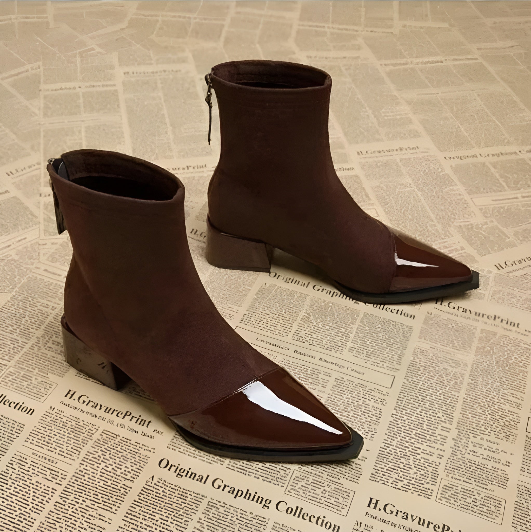 Vanessa Bottines Femme en Daim – Bottines Élégantes avec Détails Vernis et Talon Bloc Confortable