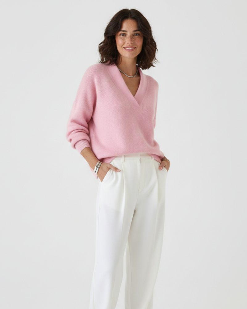 Sophie Pull Femme Col V – Maille Douce, Coupe Fluide & Style Élégant pour Automne/Hiver