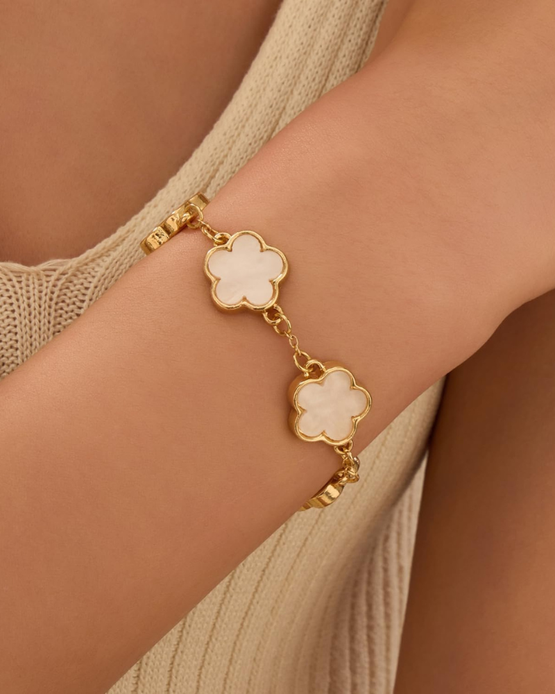 Pulsera Maris para mujer – Pulsera delicada con flor en oro, estilo elegante para todos los días