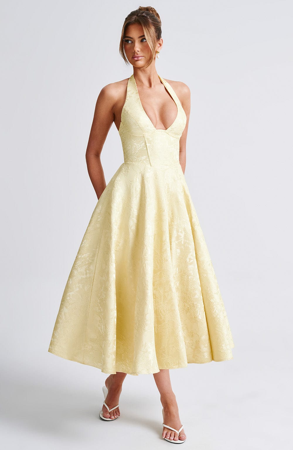 Léa Robe Midi Femme – Robe Dos Nu en Jacquard Floral avec Corsage Ajusté & Jupe Évasée