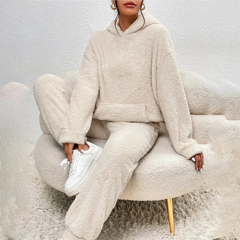 Sarah Women's Set – Soft Fleece Pyjama Set with Hoodie & Loose Trousers for Winter