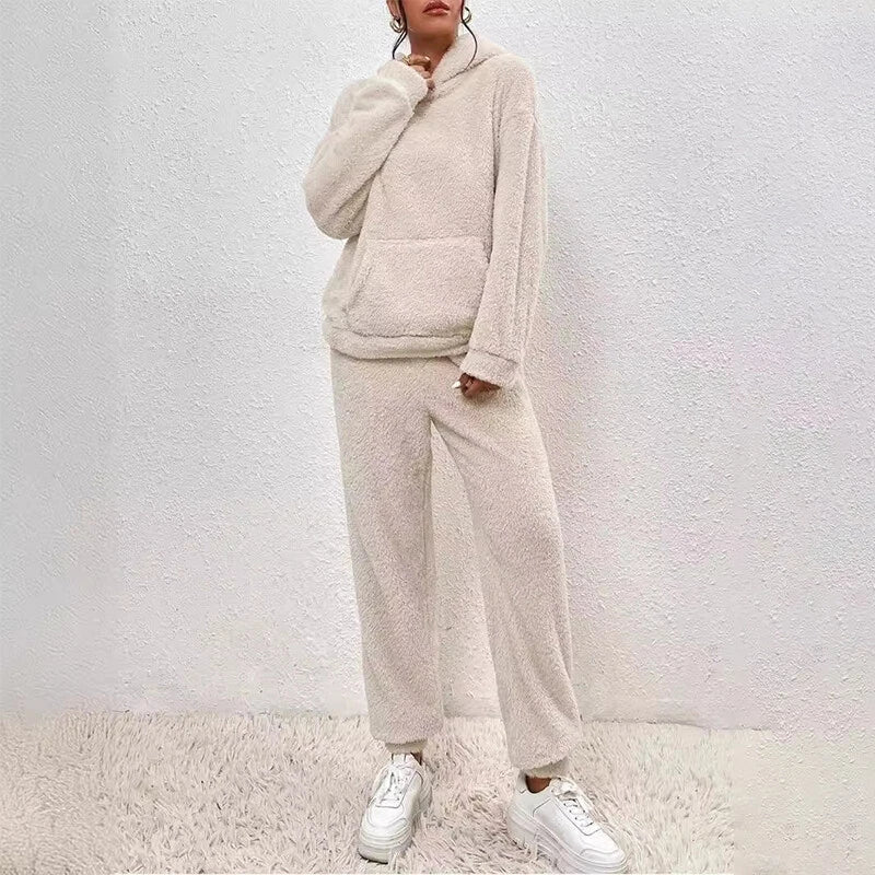 Sarah Ensemble Femme – Ensemble Pyjama en Polaire Douce avec Capuche & Pantalon Ample pour l'Hiver